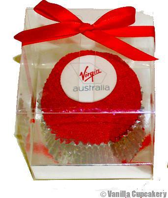Clear-box-Corporate-logo-cupcakes