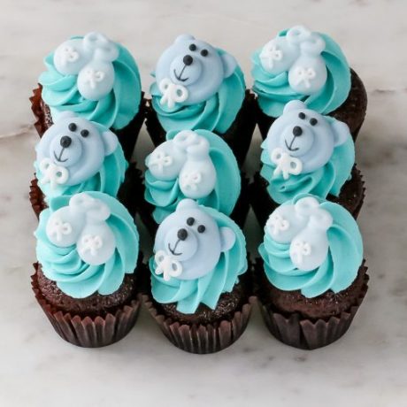 baby shower cupcakes