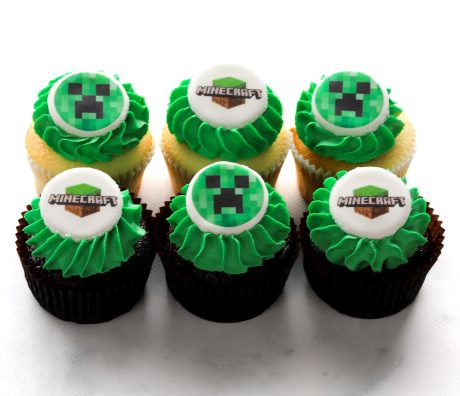 Minecraft Classic size cupcakes