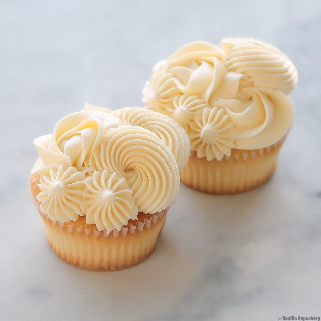 Gender reveal cupcake image 1