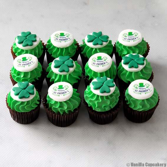 st patricks day mini cupcakes